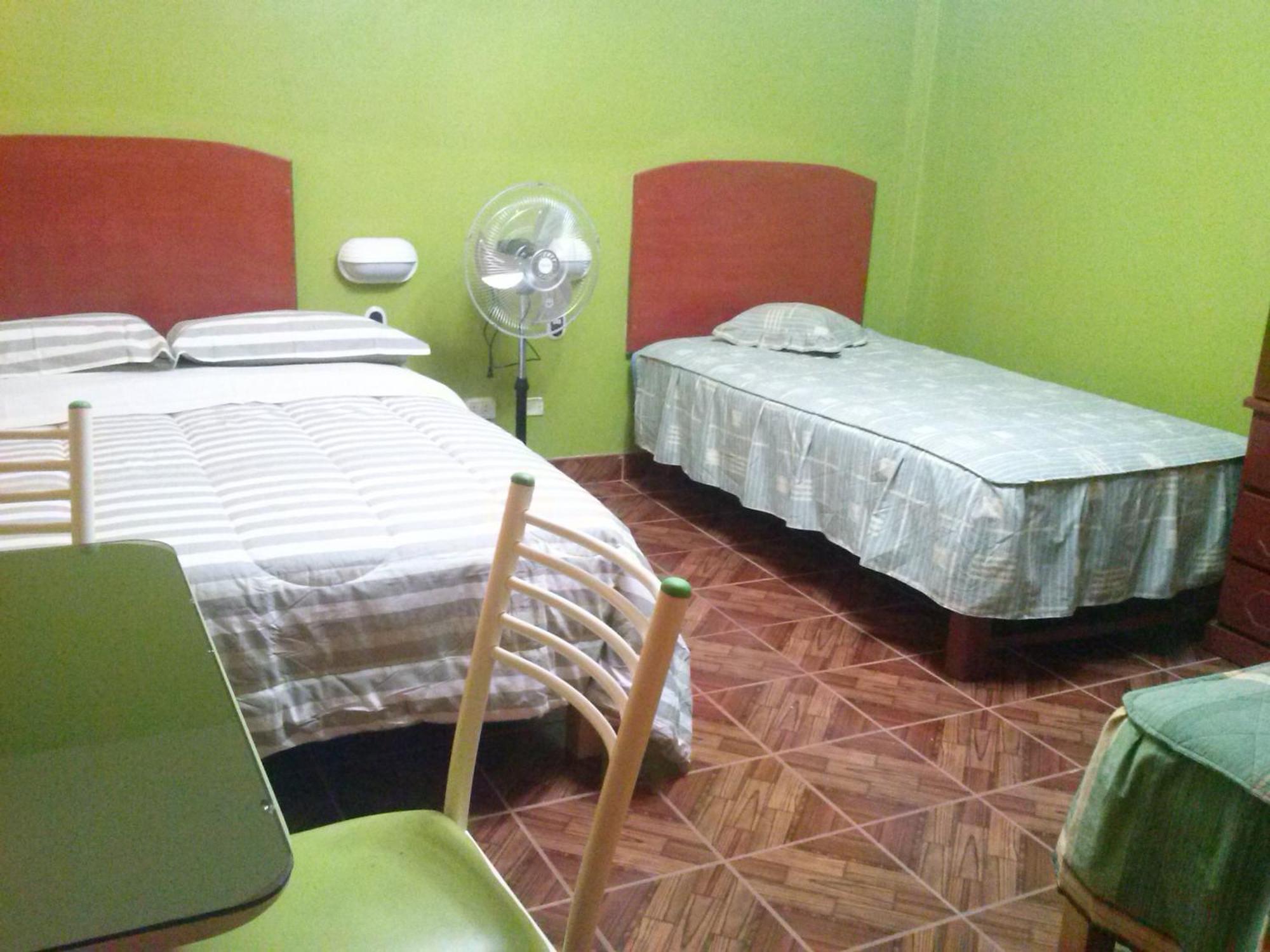 Hostal Real Alcazar Nazca Oda fotoğraf
