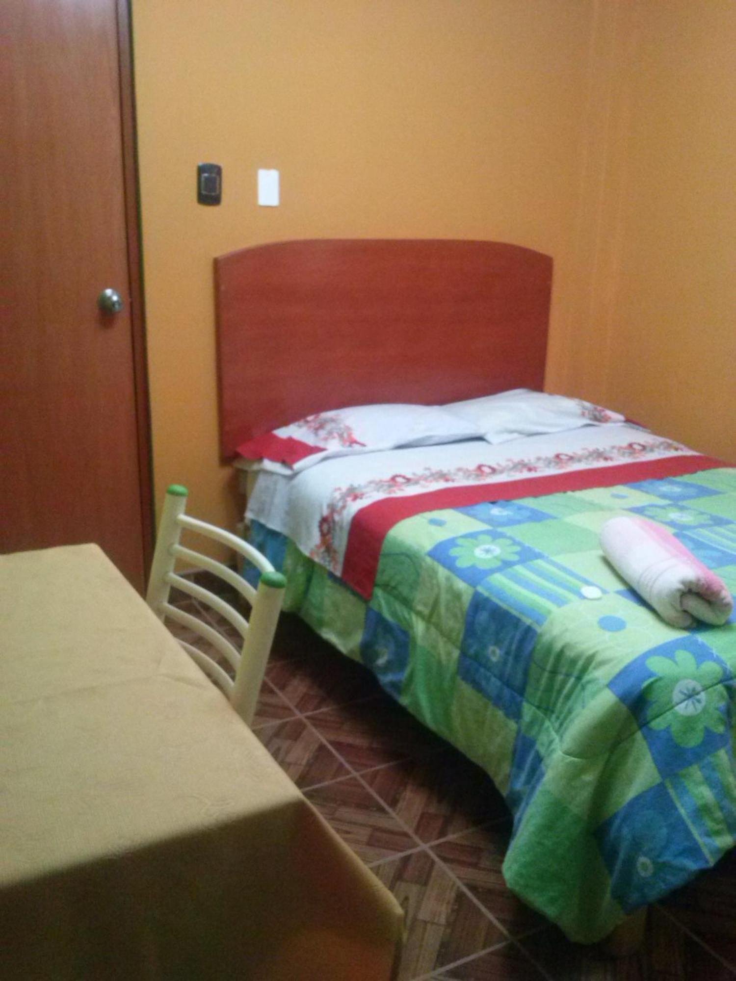 Hostal Real Alcazar Nazca Oda fotoğraf