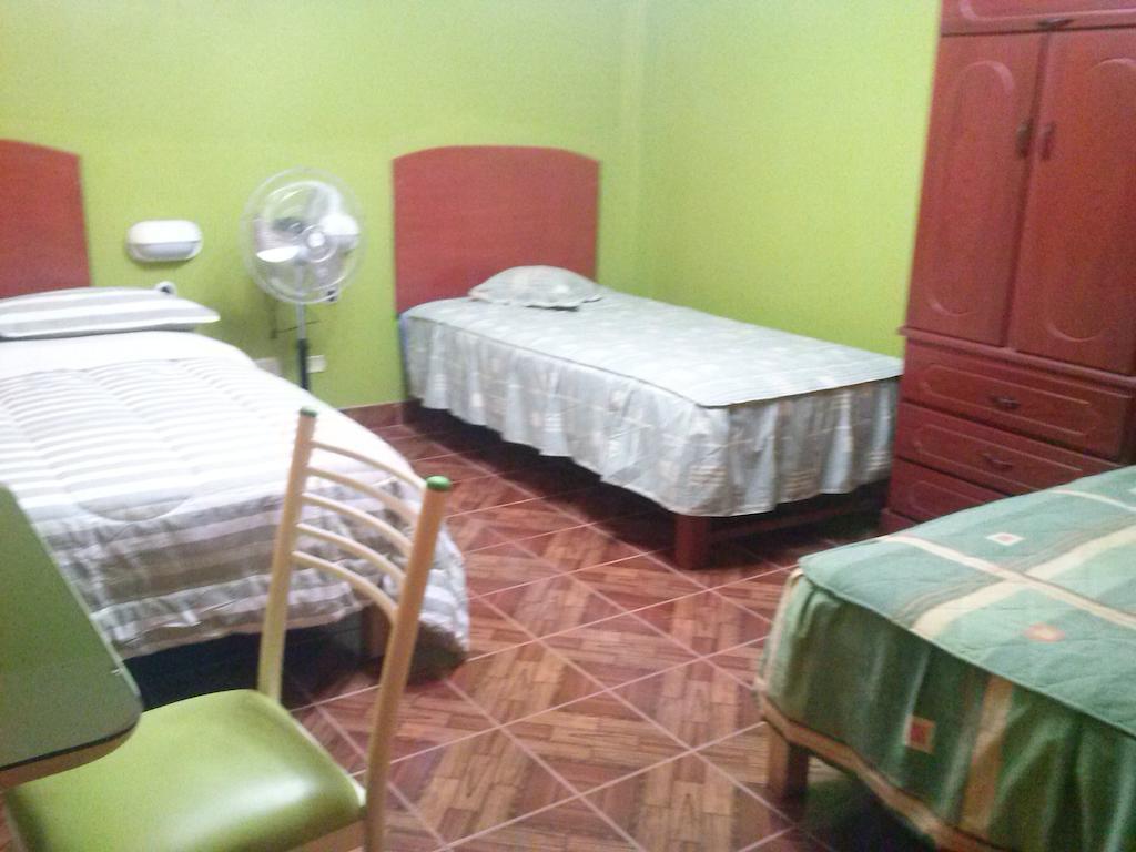 Hostal Real Alcazar Nazca Oda fotoğraf